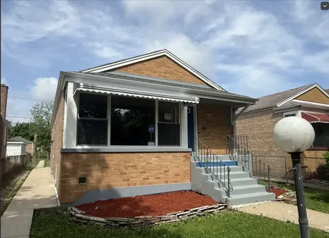 9028 South Carpenter Street Chicago IL 60620