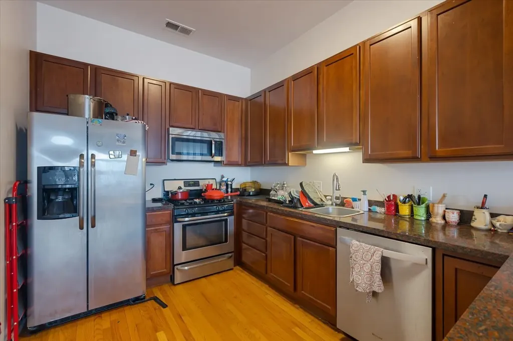 1040 East 47th Street Chicago IL 60653