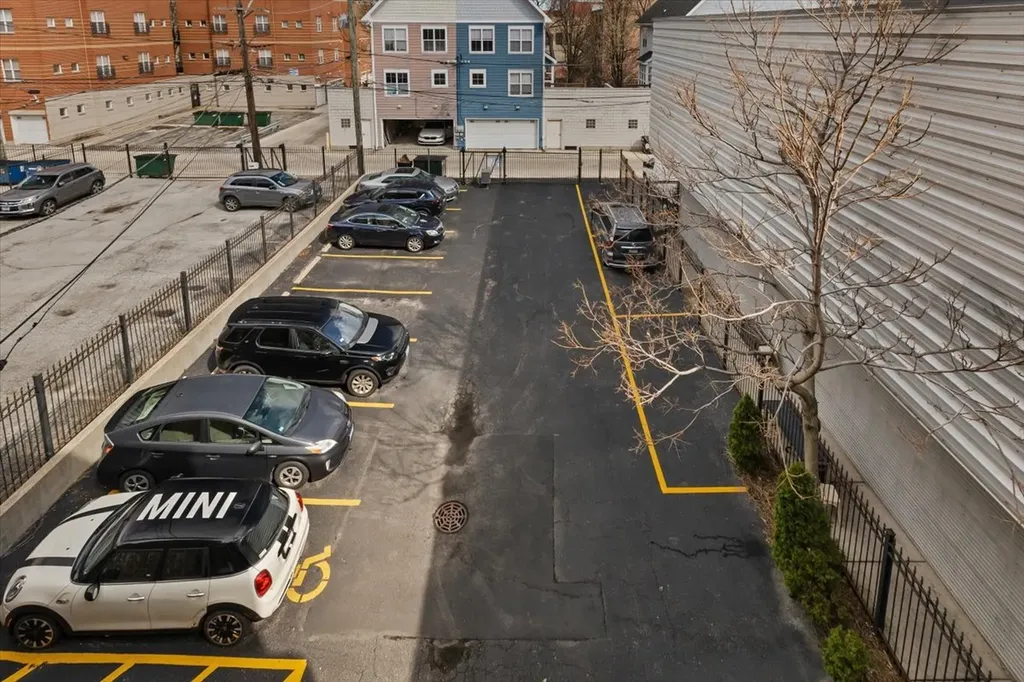 1040 East 47th Street Chicago IL 60653