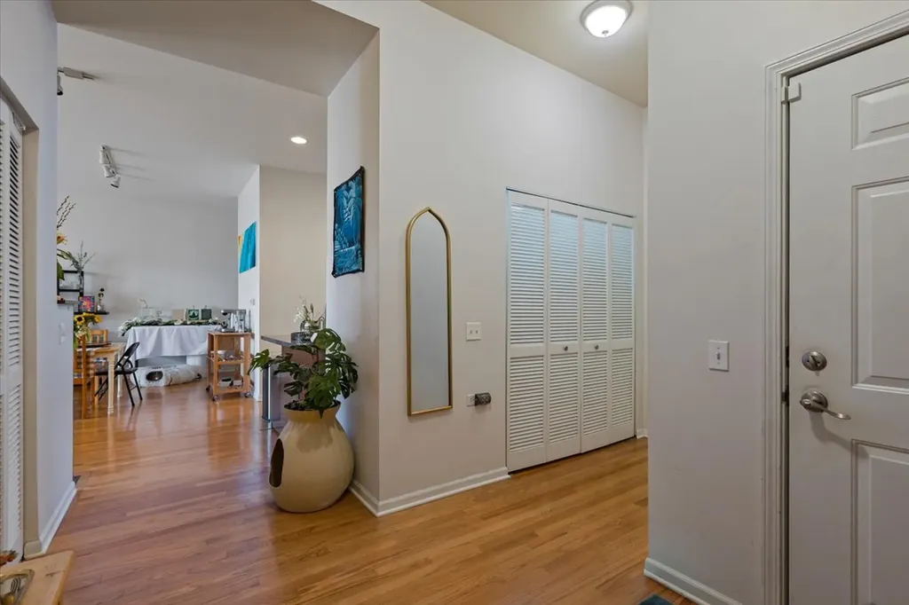 1040 East 47th Street Chicago IL 60653