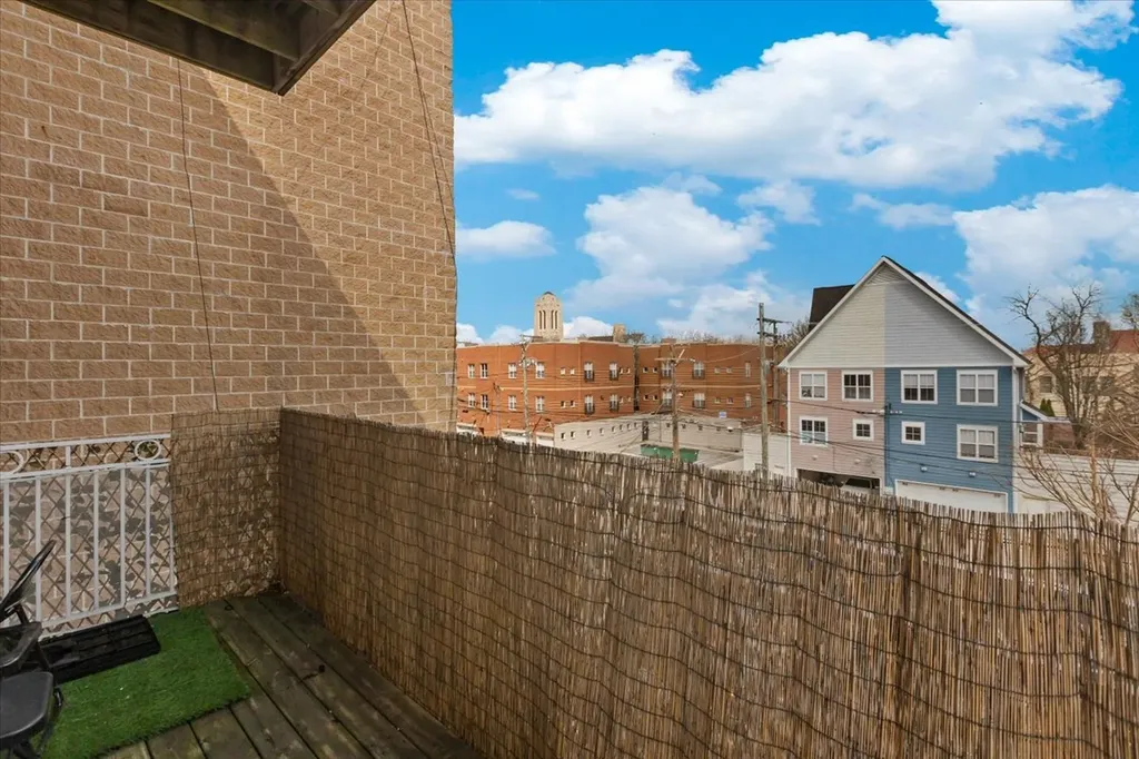 1040 East 47th Street Chicago IL 60653