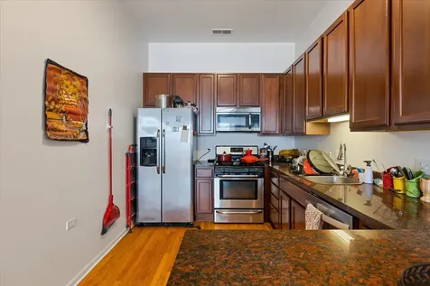 1040 East 47th Street Chicago IL 60653