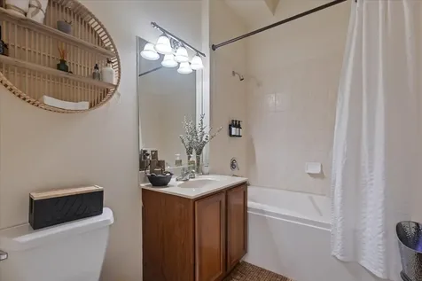 1040 East 47th Street Chicago IL 60653