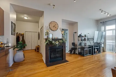 1040 East 47th Street Chicago IL 60653