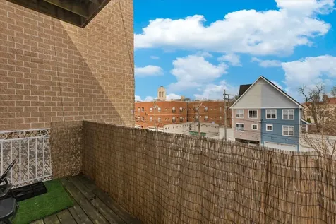 1040 East 47th Street Chicago IL 60653