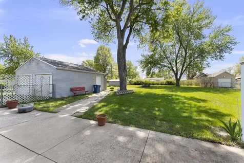 3906 Morton Drive East Moline IL 61244