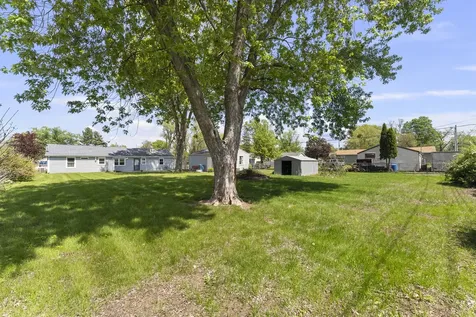 3906 Morton Drive East Moline IL 61244