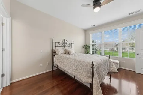 2486 Harvest Valley Elgin IL 60124