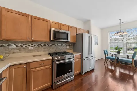 2486 Harvest Valley Elgin IL 60124