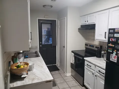 9366 Bay Colony Drive Des Plaines IL 60016