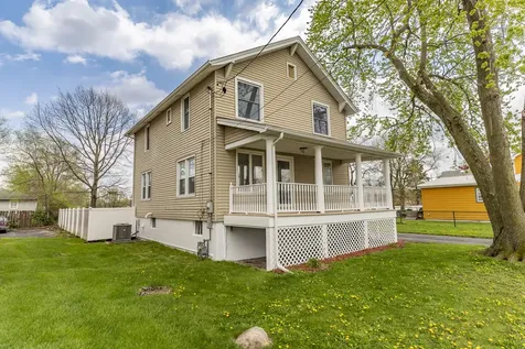203 North Wolcott Street Thornton IL 60476