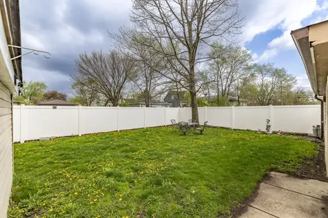 203 North Wolcott Street Thornton IL 60476