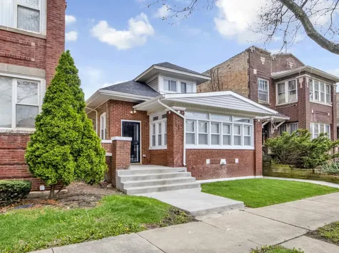 7947 South May Street Chicago IL 60620