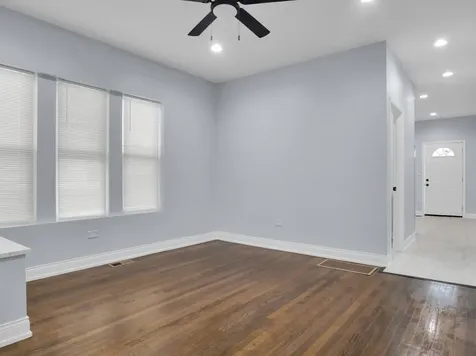 7947 South May Street Chicago IL 60620
