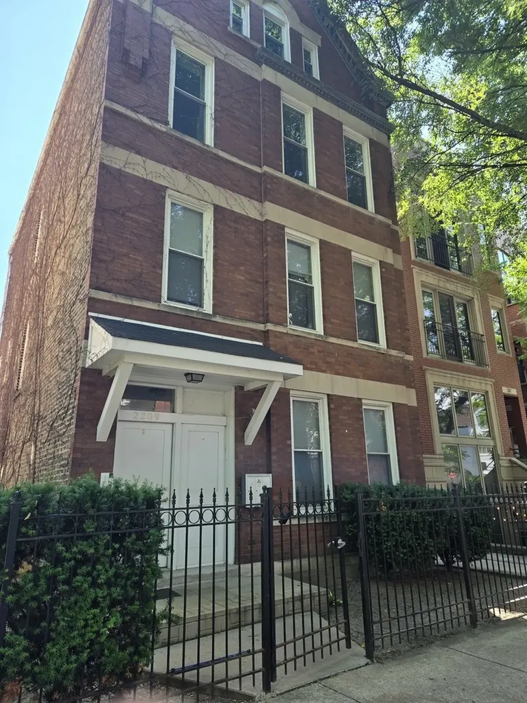 2309 North Leavitt Street Chicago IL 60647