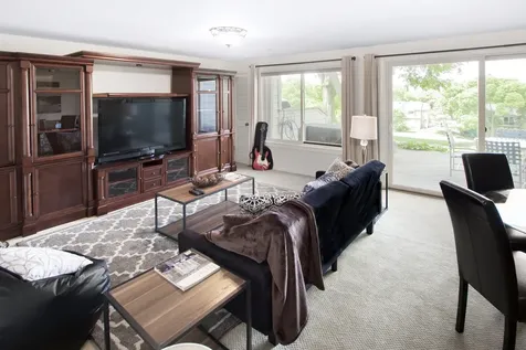 422 Valley View Road Lake Barrington IL 60010