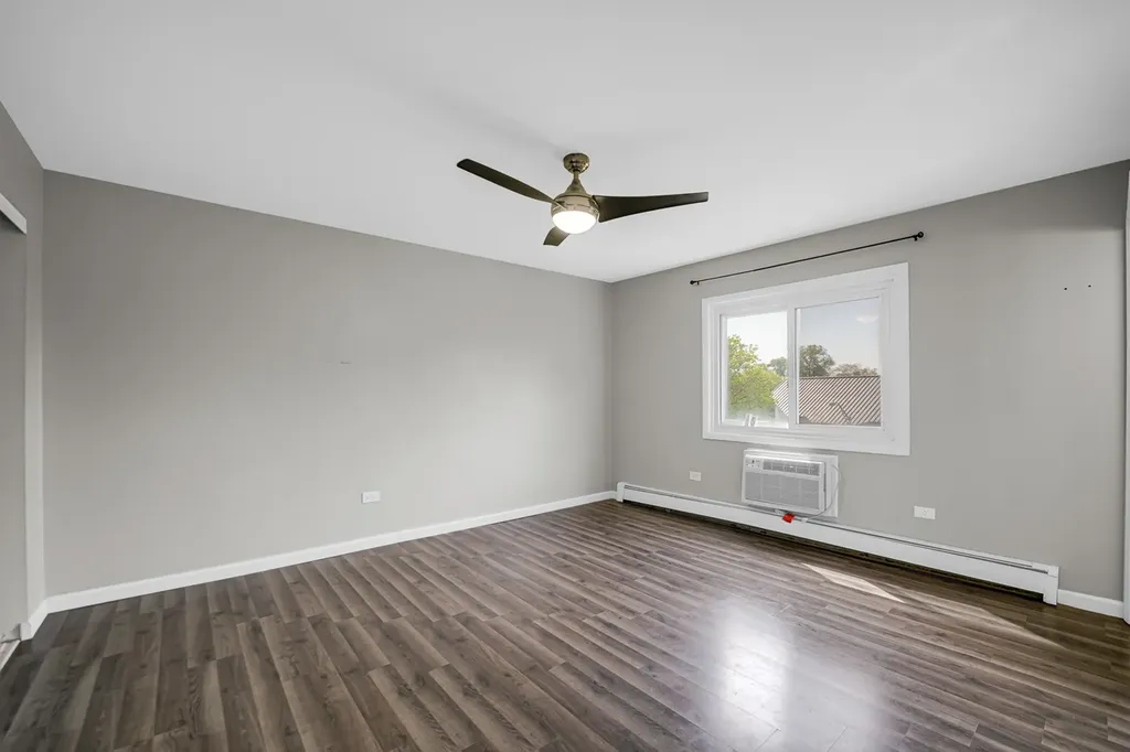 1133 South Finley Road Lombard IL 60148