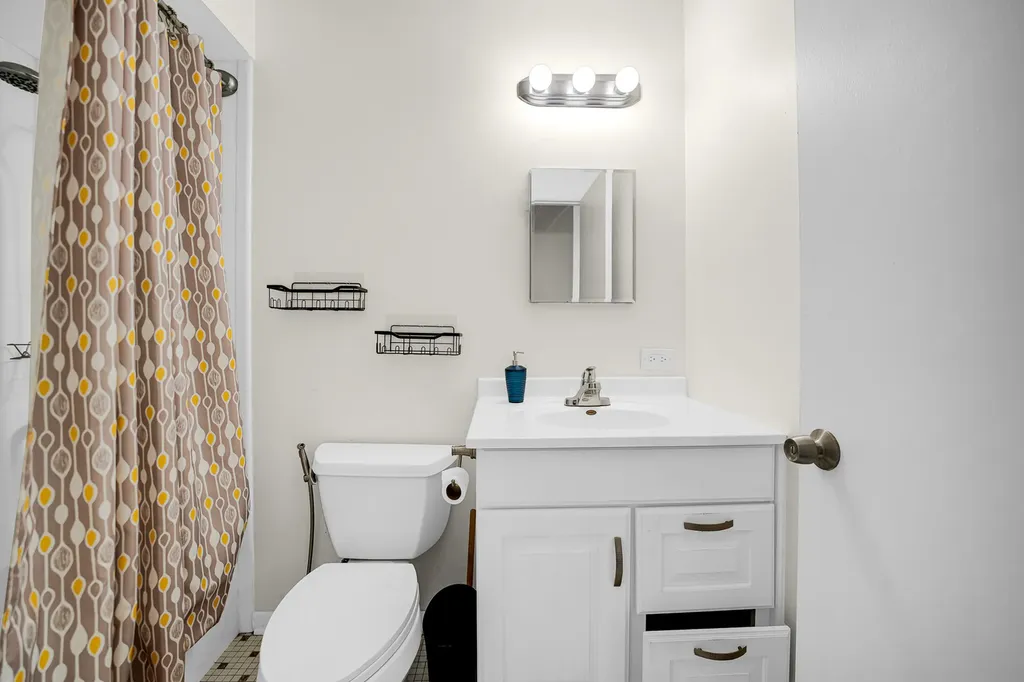 1133 South Finley Road Lombard IL 60148