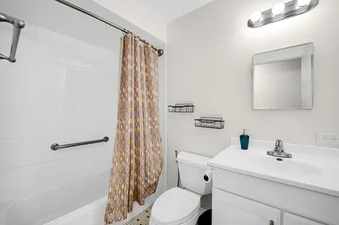 1133 South Finley Road Lombard IL 60148