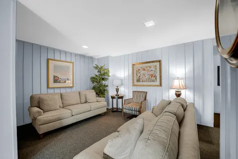 1133 South Finley Road Lombard IL 60148