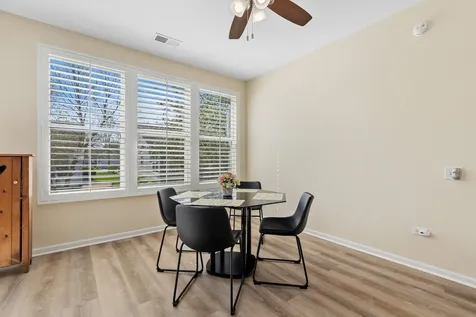 3295 Comstock Court Mundelein IL 60060