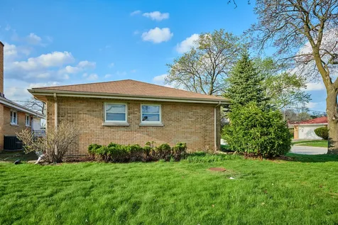 5500 Harvard Terrace Skokie IL 60077