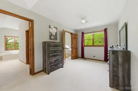 301 Stoneleigh Lane Oswego IL 60543