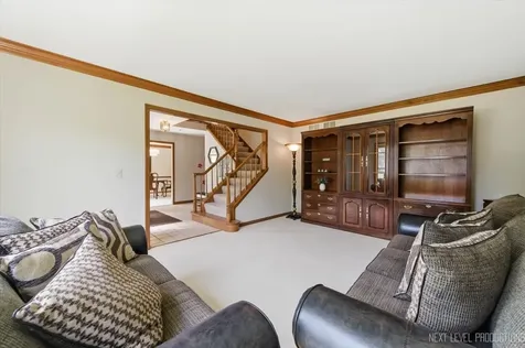 301 Stoneleigh Lane Oswego IL 60543