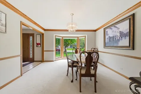301 Stoneleigh Lane Oswego IL 60543