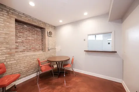 2815 North Kimball Avenue Chicago IL 60618
