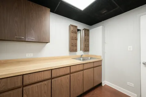 2815 North Kimball Avenue Chicago IL 60618