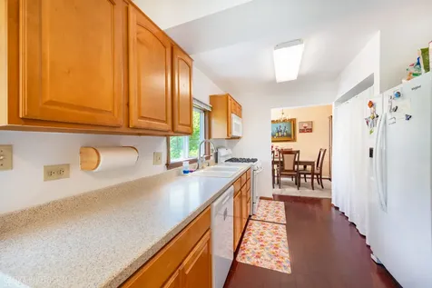 1705 Charles Avenue Algonquin IL 60102