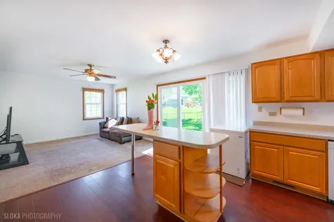 1705 Charles Avenue Algonquin IL 60102