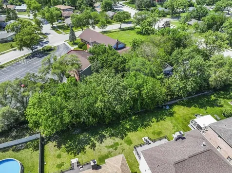 309 Landmeier Road Elk Grove Village IL 60007