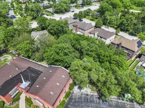 309 Landmeier Road Elk Grove Village IL 60007