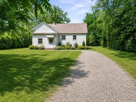 309 Landmeier Road Elk Grove Village IL 60007