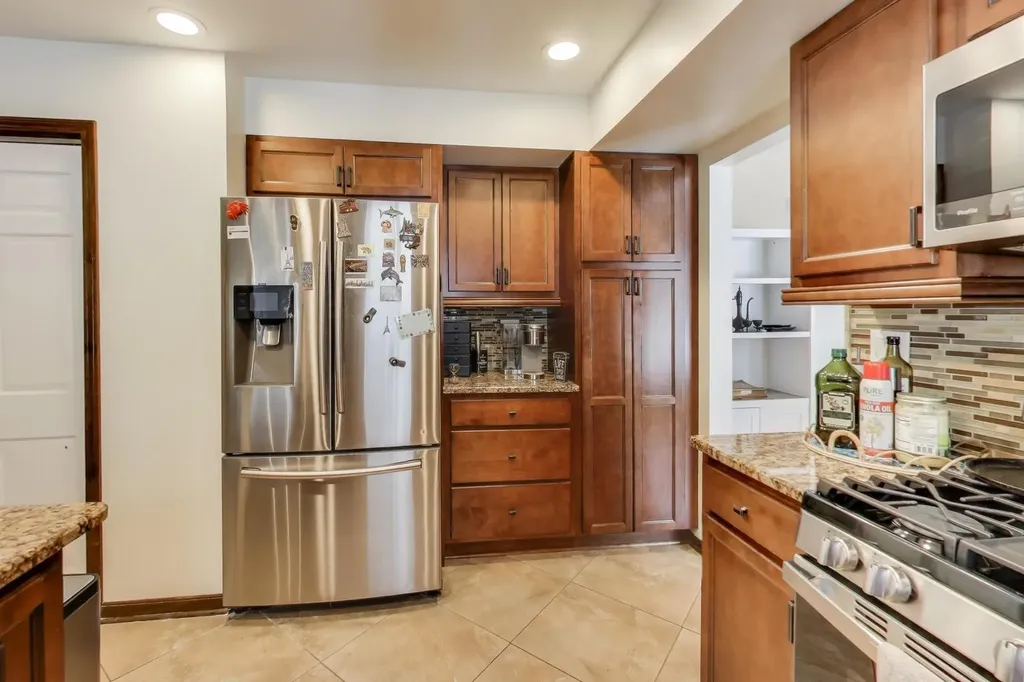 511 Mark Lane Downers Grove IL 60516