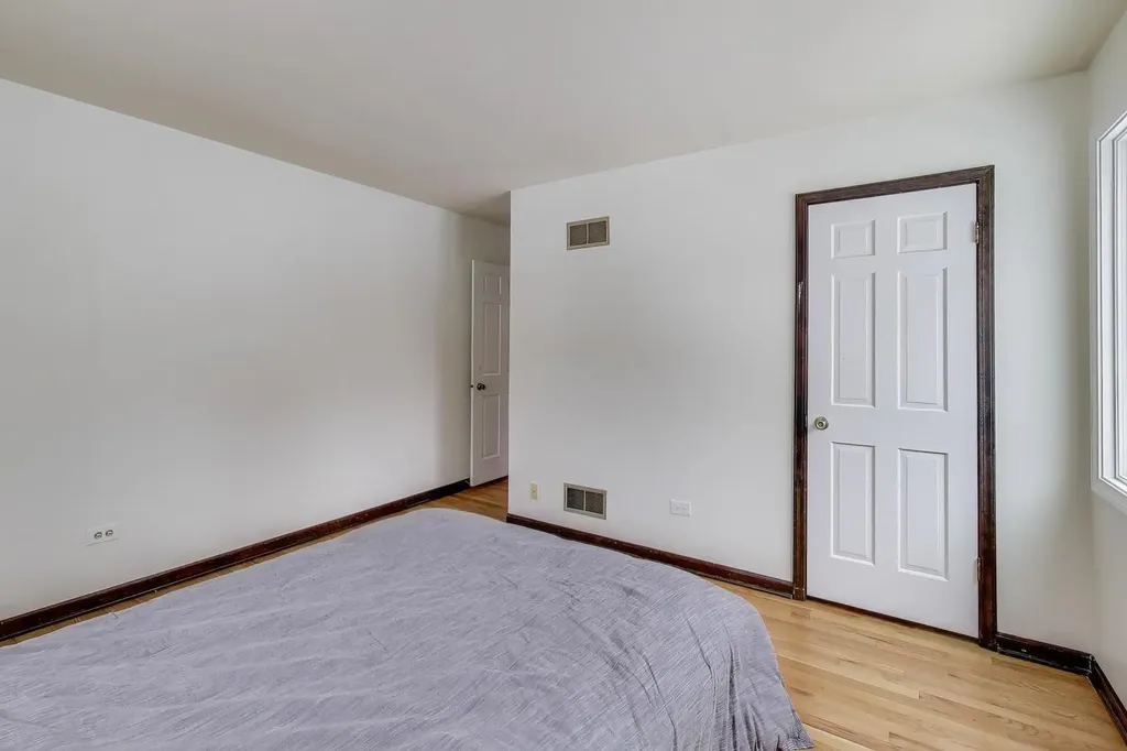 511 Mark Lane Downers Grove IL 60516