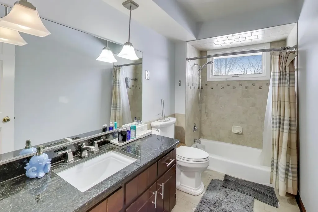 511 Mark Lane Downers Grove IL 60516