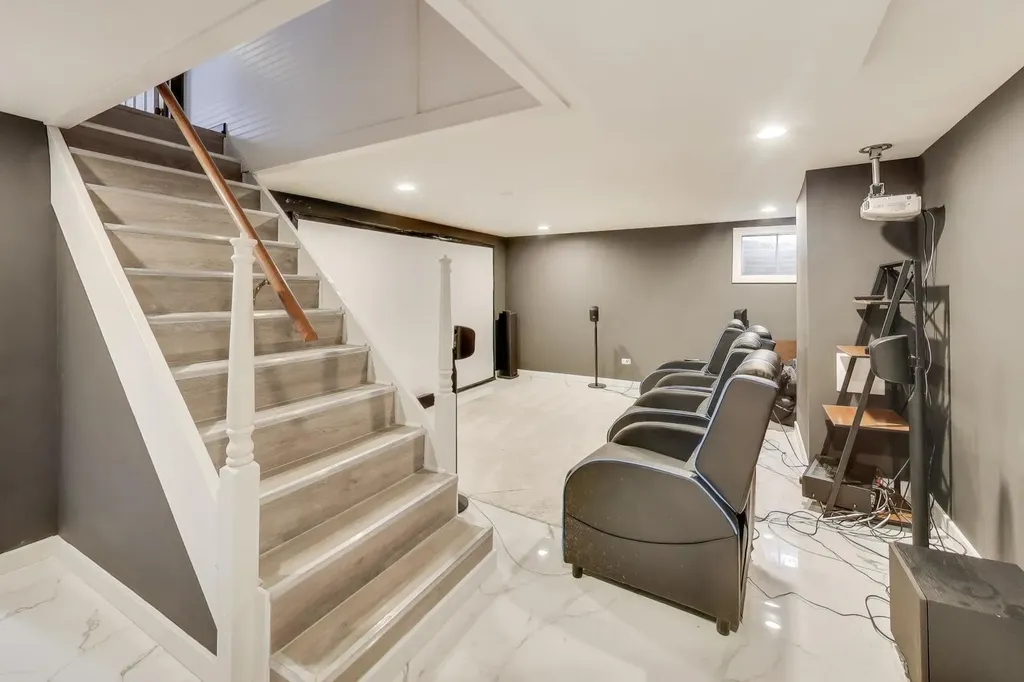511 Mark Lane Downers Grove IL 60516