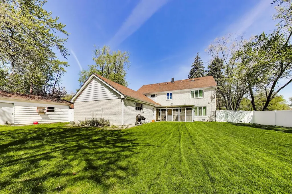 511 Mark Lane Downers Grove IL 60516