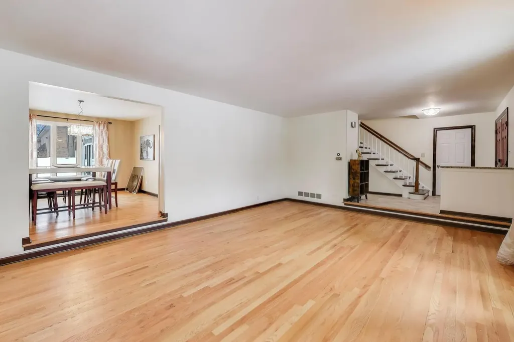 511 Mark Lane Downers Grove IL 60516