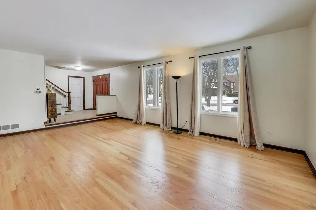511 Mark Lane Downers Grove IL 60516
