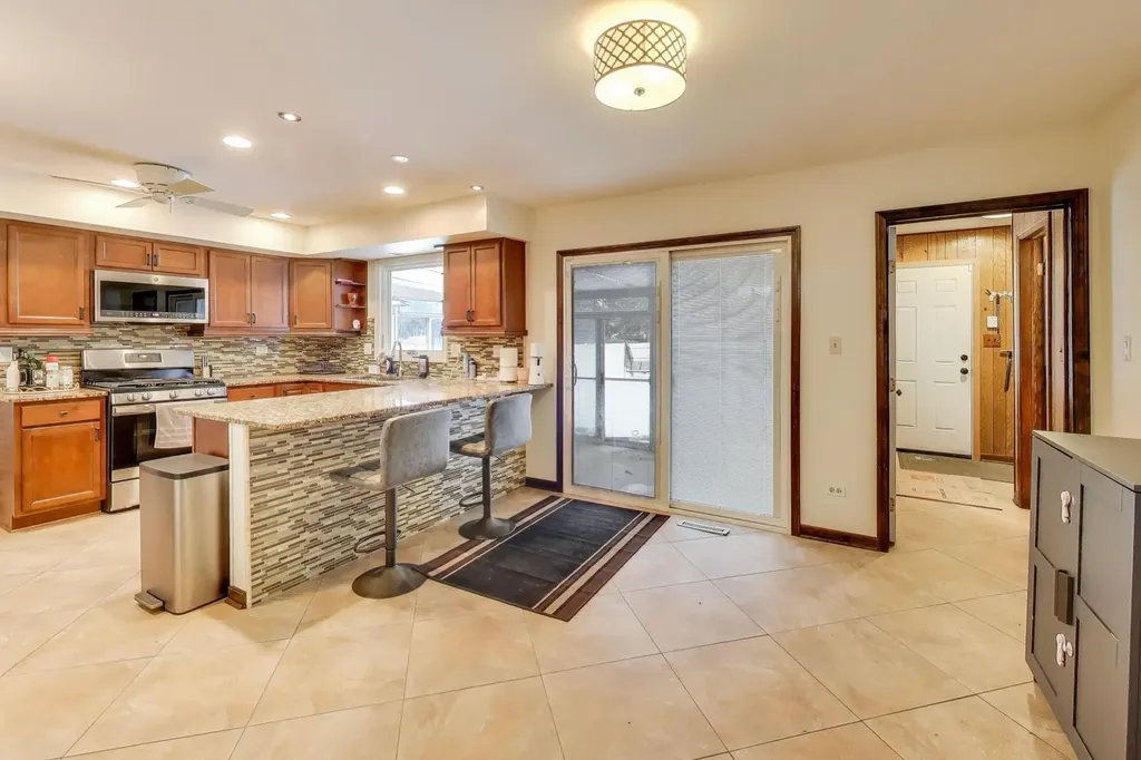 511 Mark Lane Downers Grove IL 60516