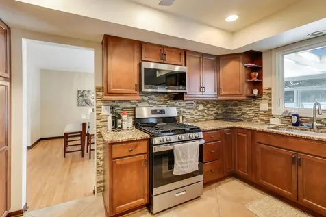 511 Mark Lane Downers Grove IL 60516