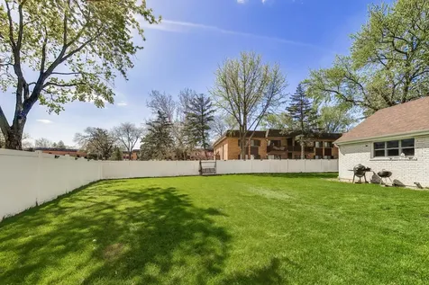 511 Mark Lane Downers Grove IL 60516