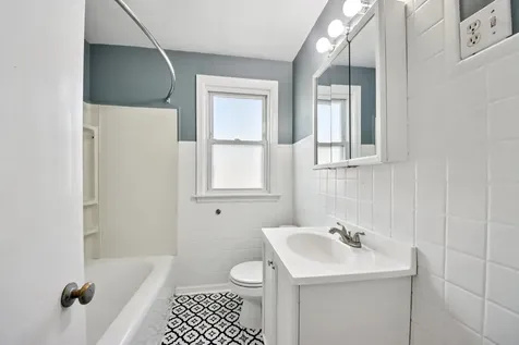 6254 West Barry Avenue Chicago IL 60634