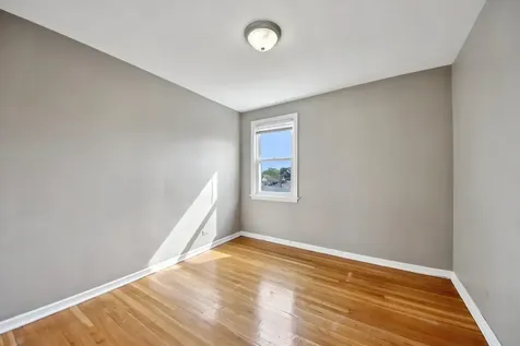 6254 West Barry Avenue Chicago IL 60634