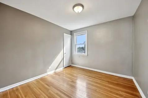 6254 West Barry Avenue Chicago IL 60634