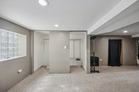 6254 West Barry Avenue Chicago IL 60634